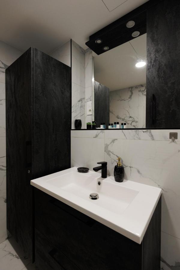 Villa Bauhaus Wellness Apartman Fsz. 1 Siófok Zewnętrze zdjęcie