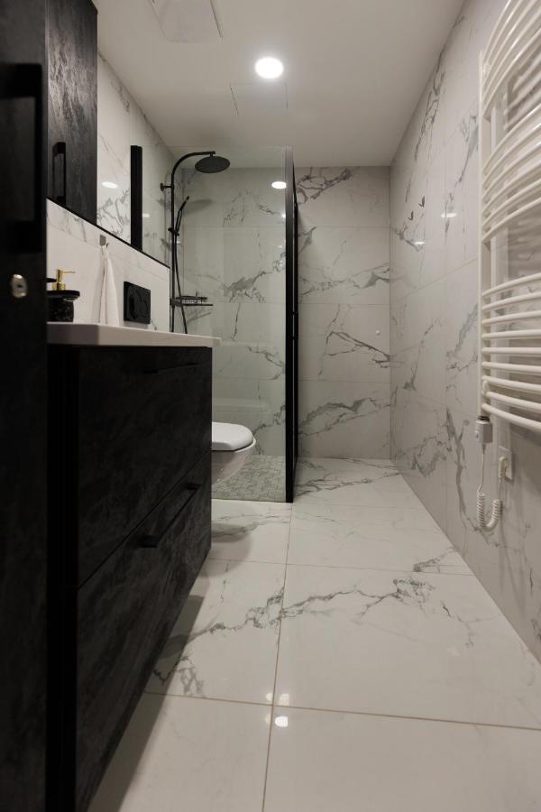 Villa Bauhaus Wellness Apartman Fsz. 1 Siófok Zewnętrze zdjęcie