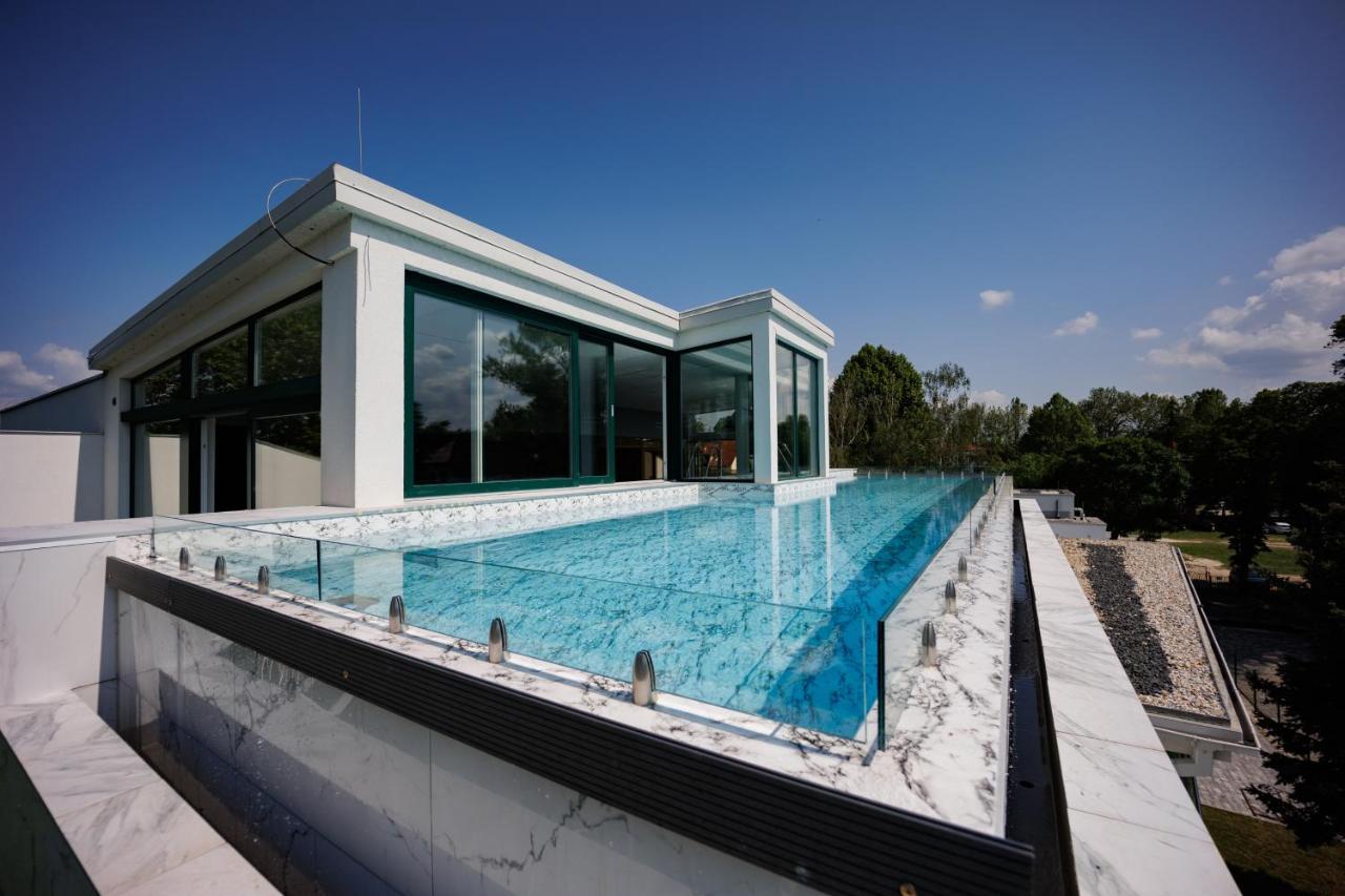 Villa Bauhaus Wellness Apartman Fsz. 1 Siófok Zewnętrze zdjęcie