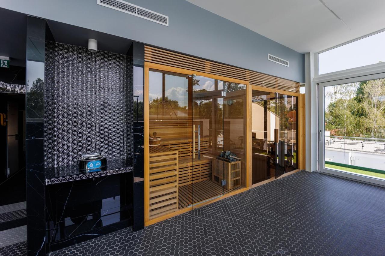 Villa Bauhaus Wellness Apartman Fsz. 1 Siófok Zewnętrze zdjęcie